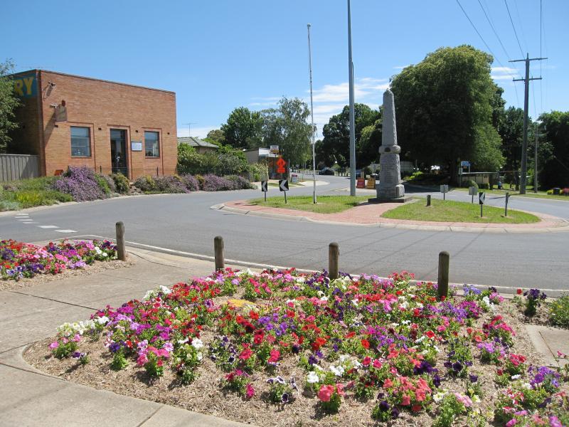 Neerim South - Shops and commercial centre, Main Neerim Road: View north-east along Main Neerim Rd at Neerim East Rd