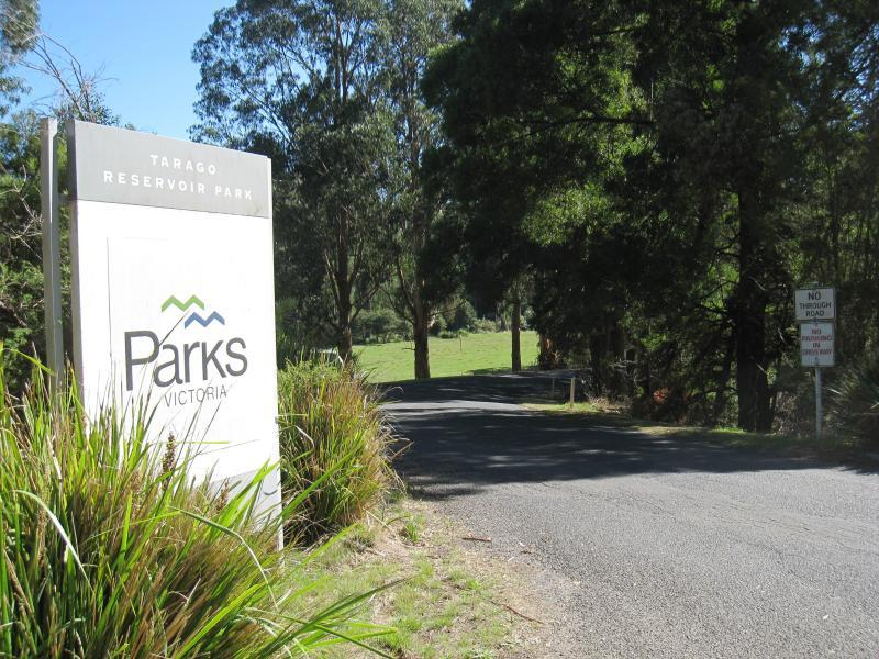 Neerim South - Tarago Reservoir Park: Entrance to Tarago Reservoir Park, Jindivick Rd at Reservoir Rd