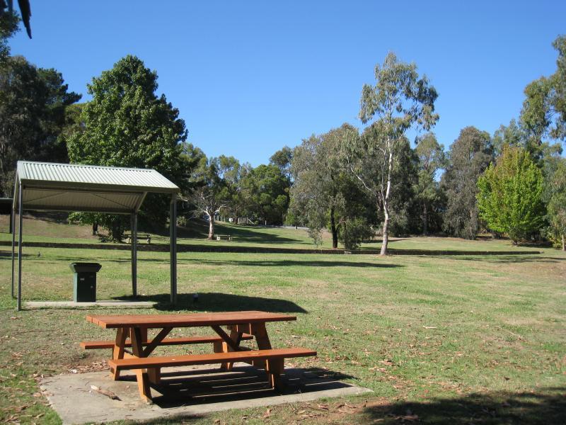 Neerim South - Tarago Reservoir Park: BBQ and table at picnic area