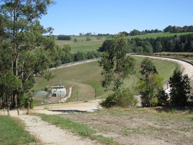 Neerim South - Tarago Reservoir Park: View towards dam wall
