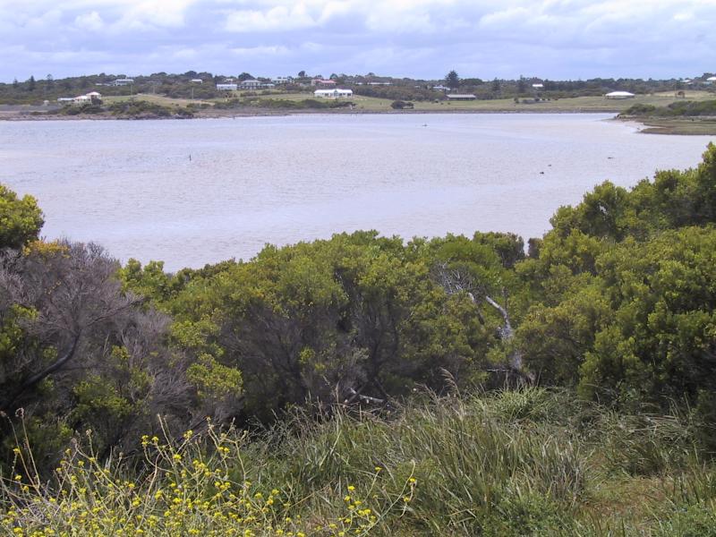 Nelson - Beach: Glenelg River at Estuary Beach