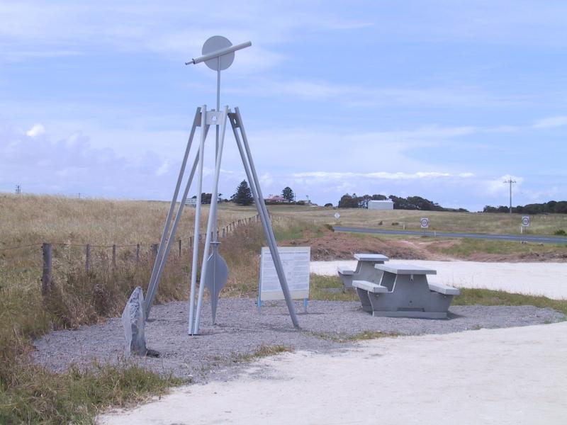 Nelson - State border, Victoria and South Australia: Survey monument at state border, 4 km west of Nelson
