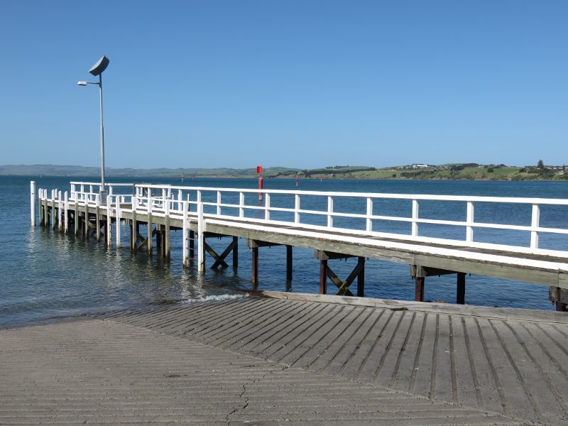 Newhaven - North end of Seaview Street and boat ramp - Boat ramp and jetty