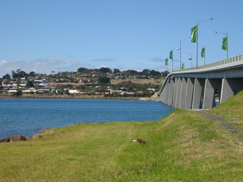 Newhaven - Phillip Island Bridge: View south-east towards bridge and San Remo