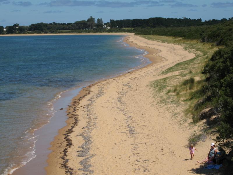 Newhaven - Coast south of Phillip Island Bridge: View south-west along beach at Phillip Island Rd