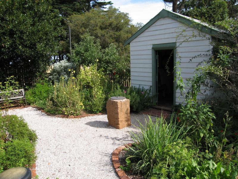 Newhaven - Churchill Island: Wash house at rear of Amess House