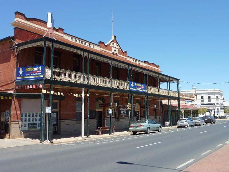 Nhill - Shops and commercial centre, Victoria Street and Nelson Street: Union Hotel, view south-west along Victoria St towards MacPherson St