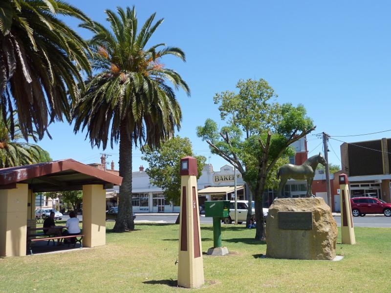 Nhill - Shops and commercial centre, Victoria Street and Nelson Street: Draught horse monument and shelter, gardens in centre of Victoria St