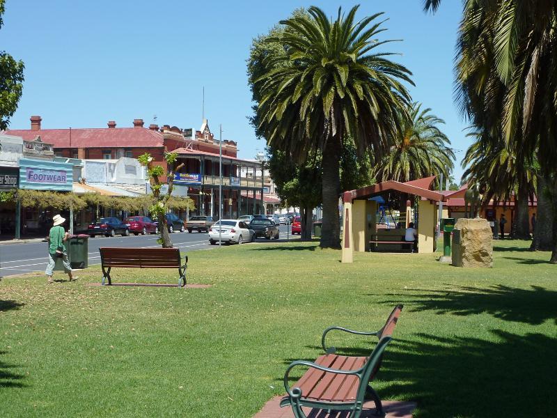 Nhill - Shops and commercial centre, Victoria Street and Nelson Street: View south-west along gardens in centre of Victoria St towards shelter