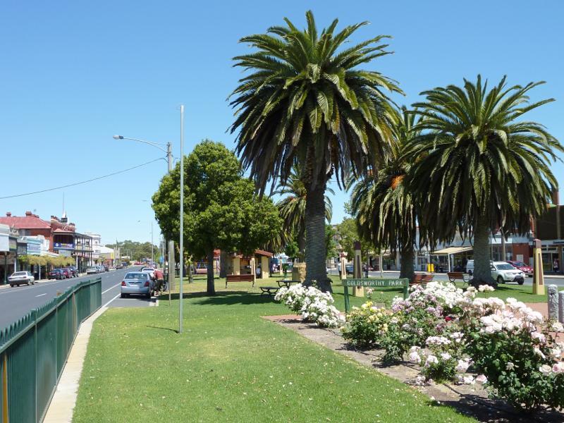 Nhill - Shops and commercial centre, Victoria Street and Nelson Street: View south-west along Victoria St through Goldsworthy Park, just south of Nelson St