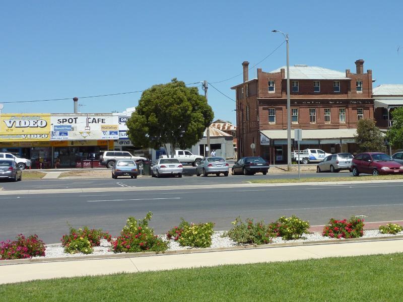 Nhill - Shops and commercial centre, Victoria Street and Nelson Street: View south across Nelson St between Victoria St and Clarence St