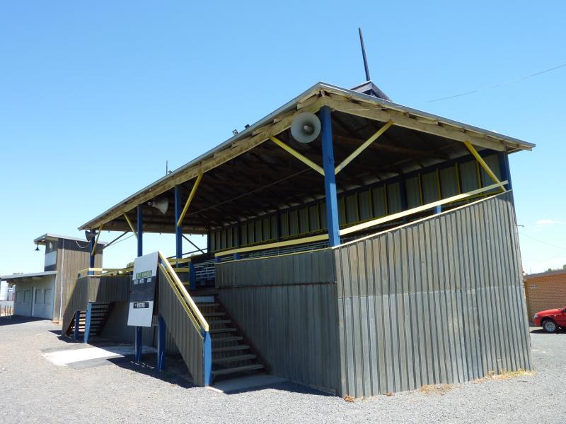 Nhill - Davis Park, Davis Avenue: Grandstand