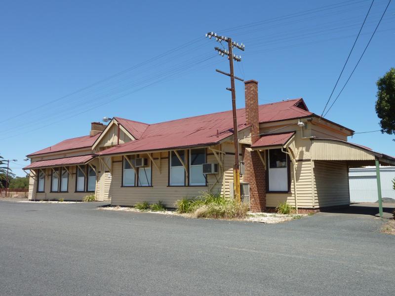 Nhill - Railway station, Whitehead Avenue: Station building viewed from car park
