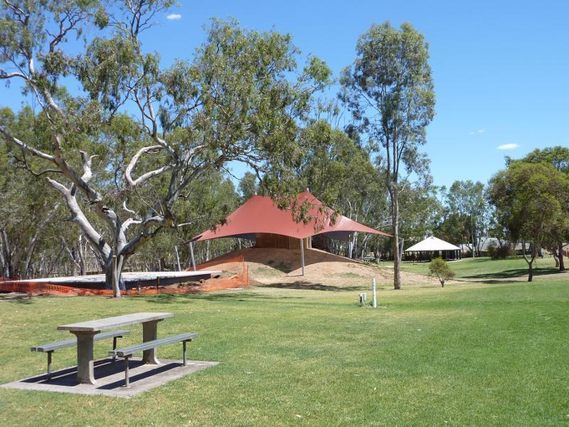 Nhill - Jaypex Park, Victoria Street: Picnic area and slide