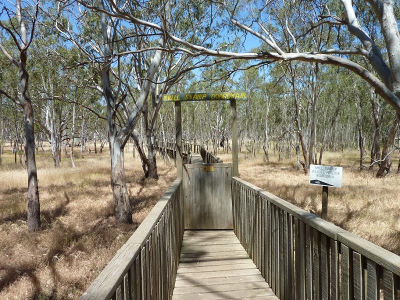Nhill - Nhill Swamp Boardwalk between Jaypex Park and Lake Nhill: Entrance to boardwalk at Jaypex Park
