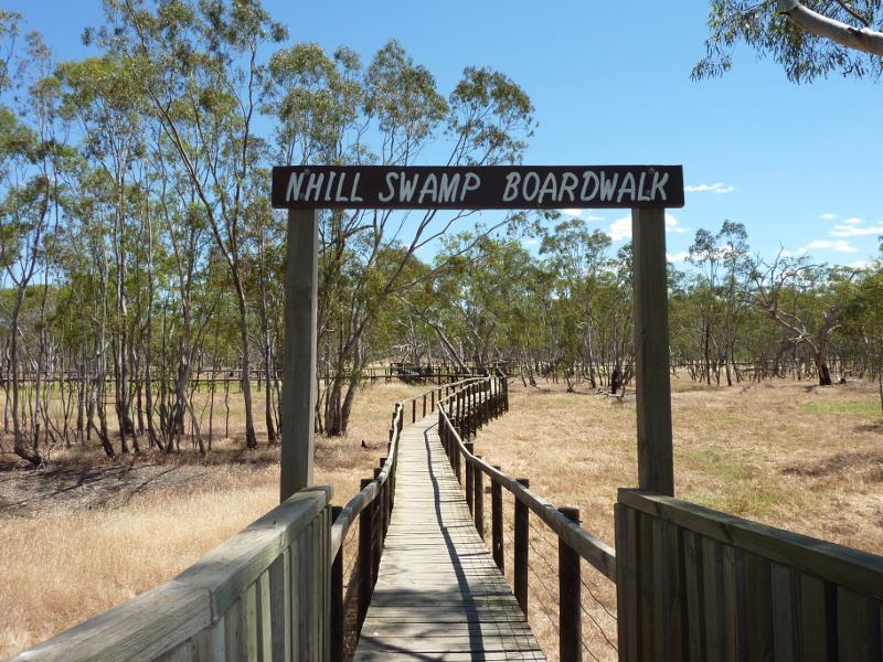 Nhill - Nhill Swamp Boardwalk between Jaypex Park and Lake Nhill: Entrance to boardwalk at lake