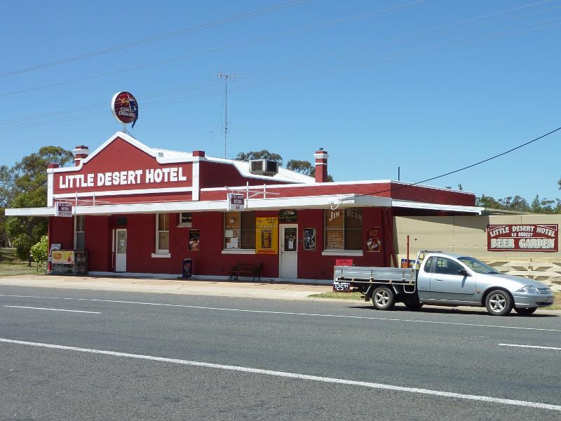 Nhill - Western Highway, east of Nhill: Little Desert Hotel, Kiata