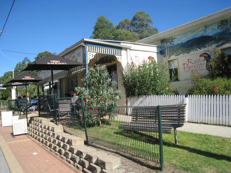 Noojee - Town centre, Bennett Street and Henty Street: Cafe, Bennett St