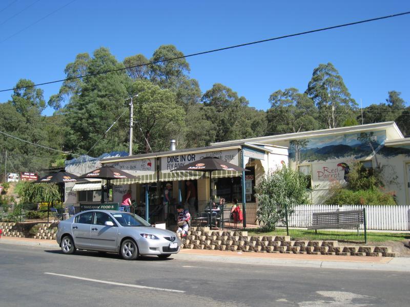 Noojee - Town centre, Bennett Street and Henty Street: Cafe, Bennett St