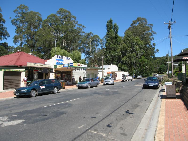 Noojee - Town centre, Bennett Street and Henty Street: View south-east along Bennett St at general store
