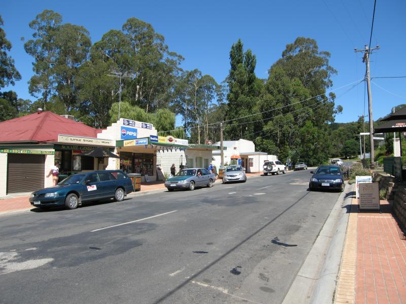 Noojee - Town centre, Bennett Street and Henty Street - View south-east along Bennett St at general store