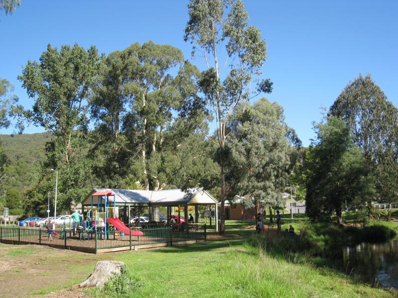 Noojee - Parkland along La Trobe River, east side of Bennett Street: View west along river towards playground and BBQ shelter
