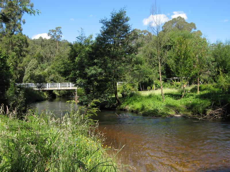Noojee - Parkland along La Trobe River, McCarthy Spur Road - View east along La Trobe River towards bridge at Loch Valley Rd