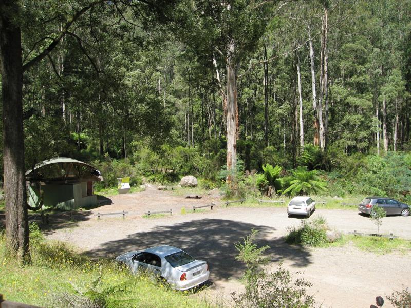 Noojee - Toorongo Falls Reserve: Car park at northern end of Toorongo Falls Rd
