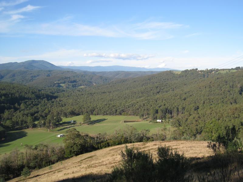 Noojee - Lions Club Lookout, Main Neerim Road: Easterly view