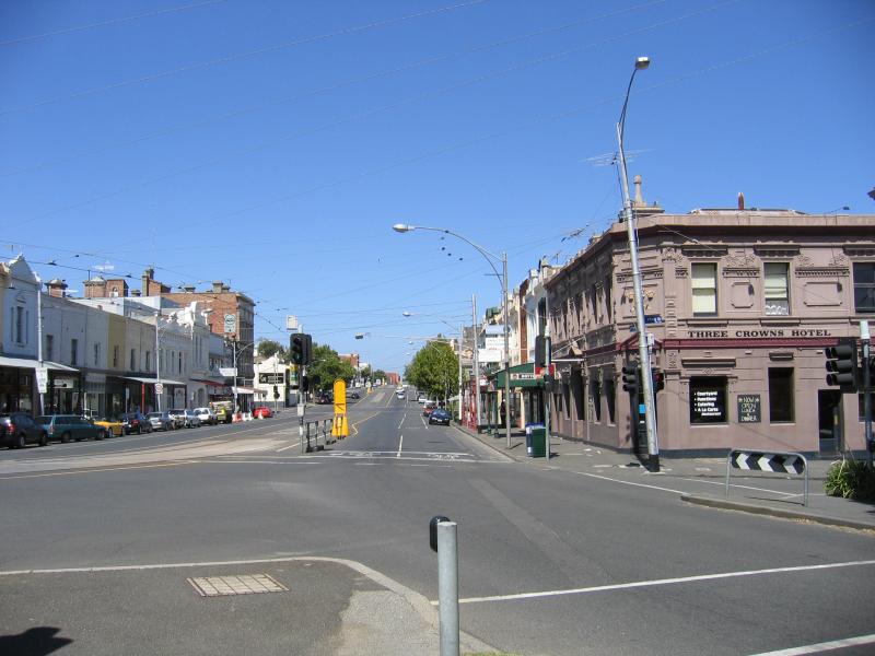 North Melbourne - Around Victoria Street - View east along Victoria St at Errol St towards Three Crowns Hotel