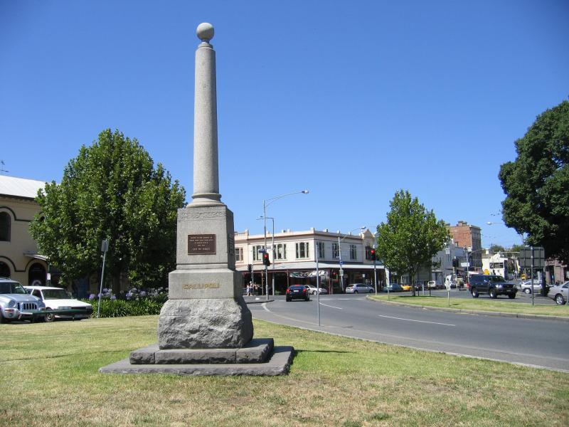 North Melbourne - Around Victoria Street - War memorial, View north-east along Hawke St between King St and Errol St