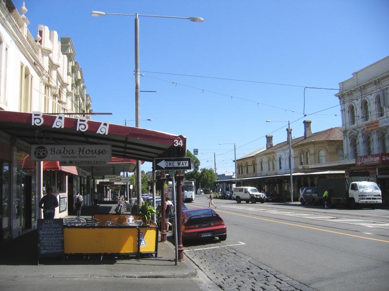 North Melbourne - Errol Street shops: View south along Errol St at Raglan St