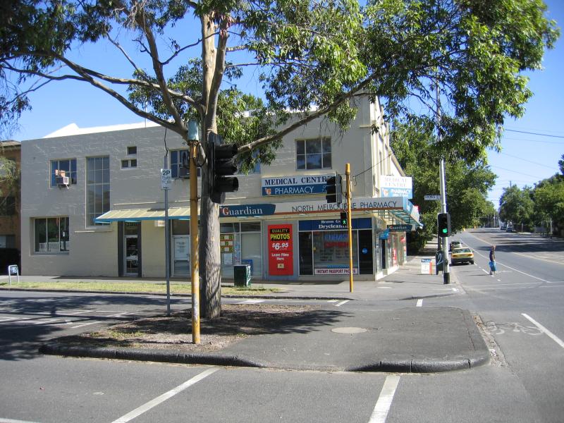 North Melbourne - Abbotsford Street shops: View south along Abbotsford St at Haines St