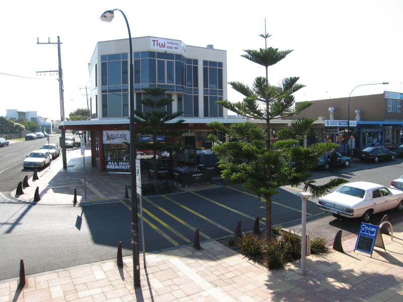 Ocean Grove - Shops and commercial centre, The Terrace and Hodgson Street: View north along Presidents Av at The Terrace