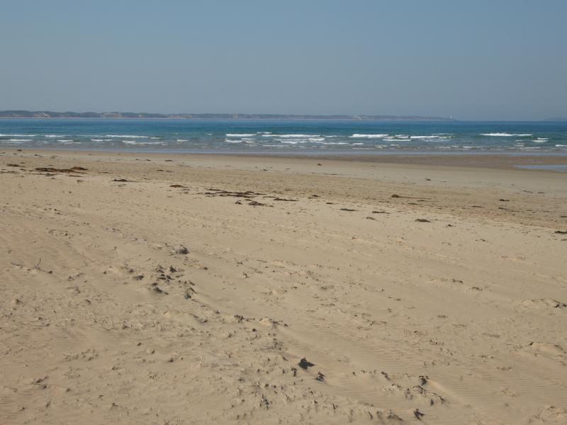Ocean Grove - Sandy Point at Barwon River mouth - View east towards Point Lonsdale