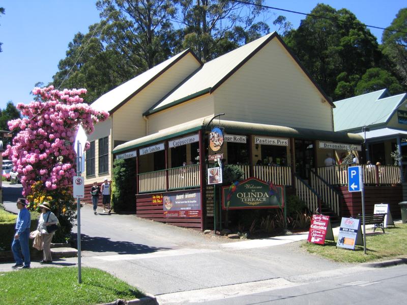 Olinda - Commercial centre and shops, Mt Dandenong Tourist Road at Monbulk Road: Olinda Terrace and Pie In The Sky Cafe, Monbulk Rd