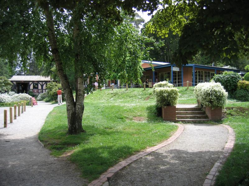 Olinda - Commercial centre and shops, Mt Dandenong Tourist Road at Monbulk Road: View north along Parsons Walk towards Coach House Furniture Company
