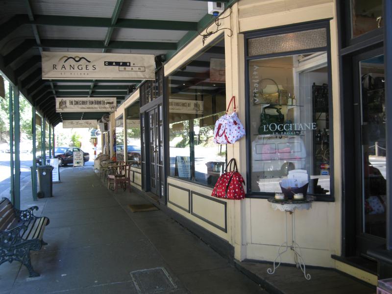 Olinda - Commercial centre and shops, Mt Dandenong Tourist Road at Monbulk Road: Ranges Cafe & Bar, Mt Dandenong Tourist Rd