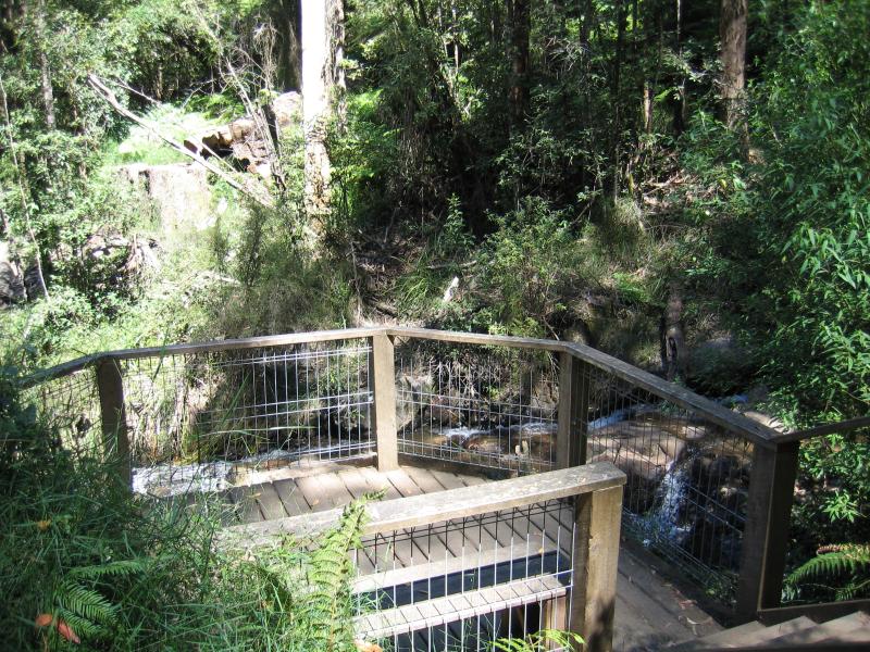 Olinda - Olinda Falls, Falls Road: Viewing platform at falls