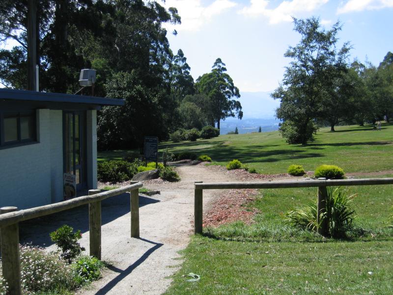 Olinda - Olinda Public Golf Course, Monbulk Road - View across golf course from club house