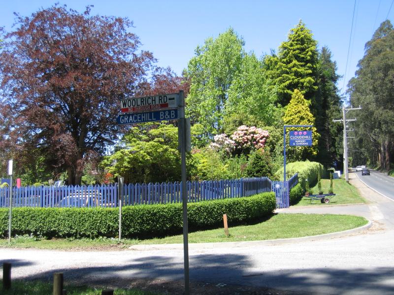 Olinda - Cloudehill Gardens, Monbulk Road: Entrance, corner Monbulk Rd and Woolrich Rd