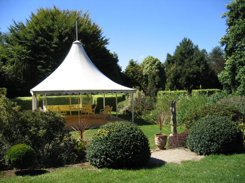 Olinda - Cloudehill Gardens, Monbulk Road: Marquee