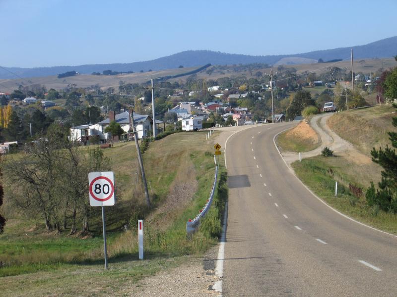 Omeo - Great Alpine Road, west of Omeo - View east along Great Alpine Rd towards town from Bazeley St