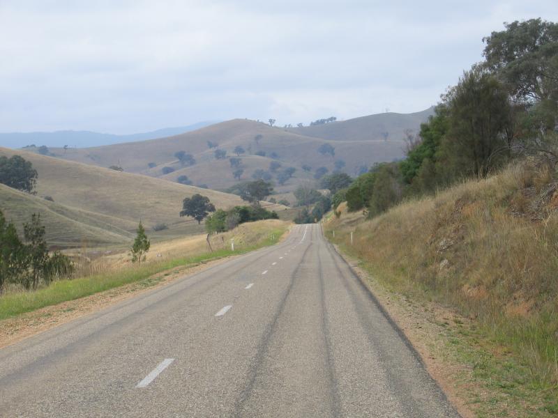 Omeo - Great Alpine Road between Ensay and Swifts Creek - View south-west along Great Alpine Rd, north of Ensay