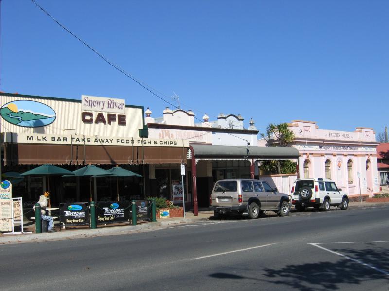 Orbost - Commercial centre and shops: Snowy River Cafe, Nicholson St between Ruskin St and Wolseley St