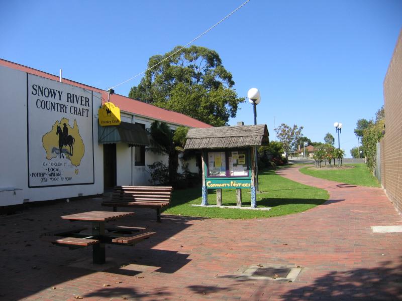 Orbost - Commercial centre and shops: Walkway between shops, Nicholson St between Ruskin St and Wolseley St