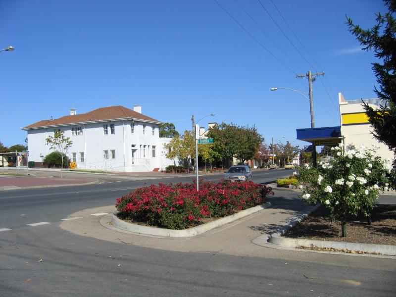 Orbost - Commercial centre and shops: View south along Nicholson St at Tarra St