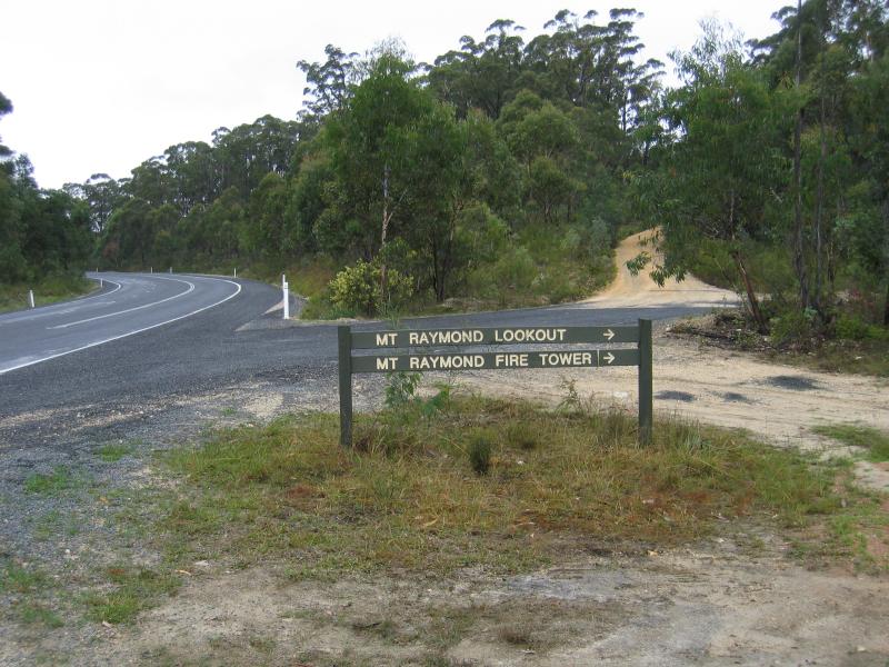 Orbost - Mount Raymond: View east along Princes Hwy at road to Mt Raymond lookout