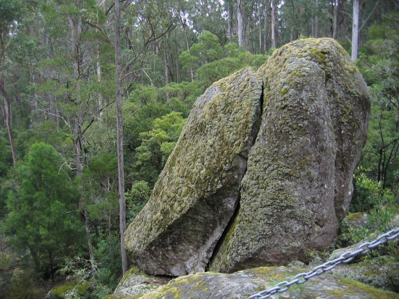 Orbost - Murrungower Forest Drive: Large rock at Little Cabbage Tree Creek Falls