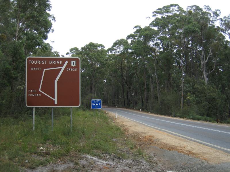 Orbost - Princes Highway through Cabbage Tree Creek: View west along Princes Hwy approaching road to Cape Conran